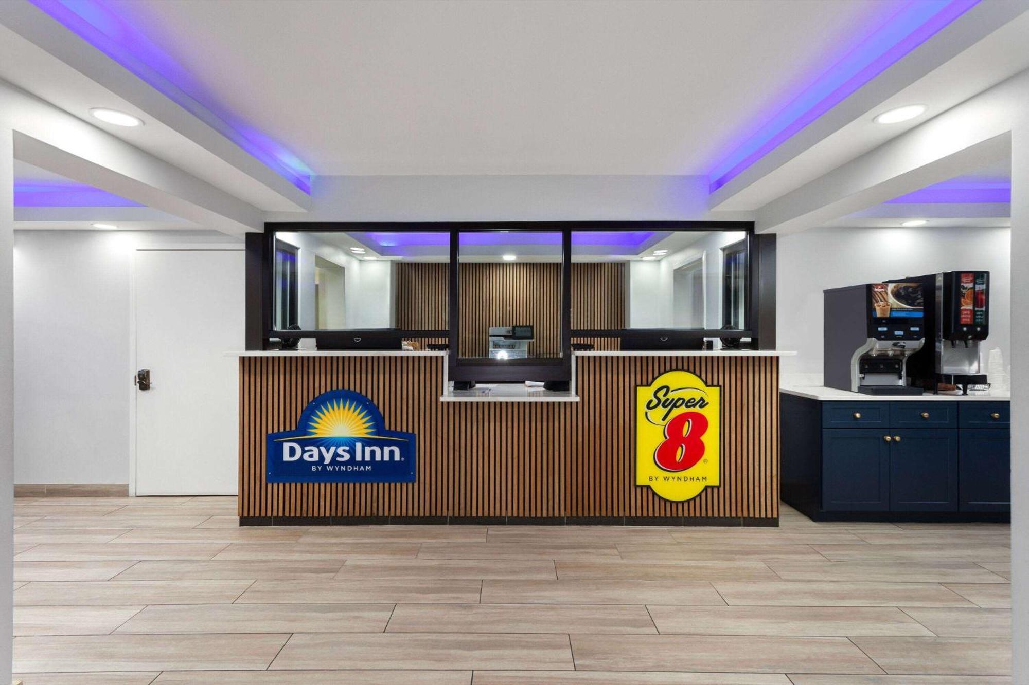 Super 8 By Wyndham Baltimore Northwest Otel Dış mekan fotoğraf