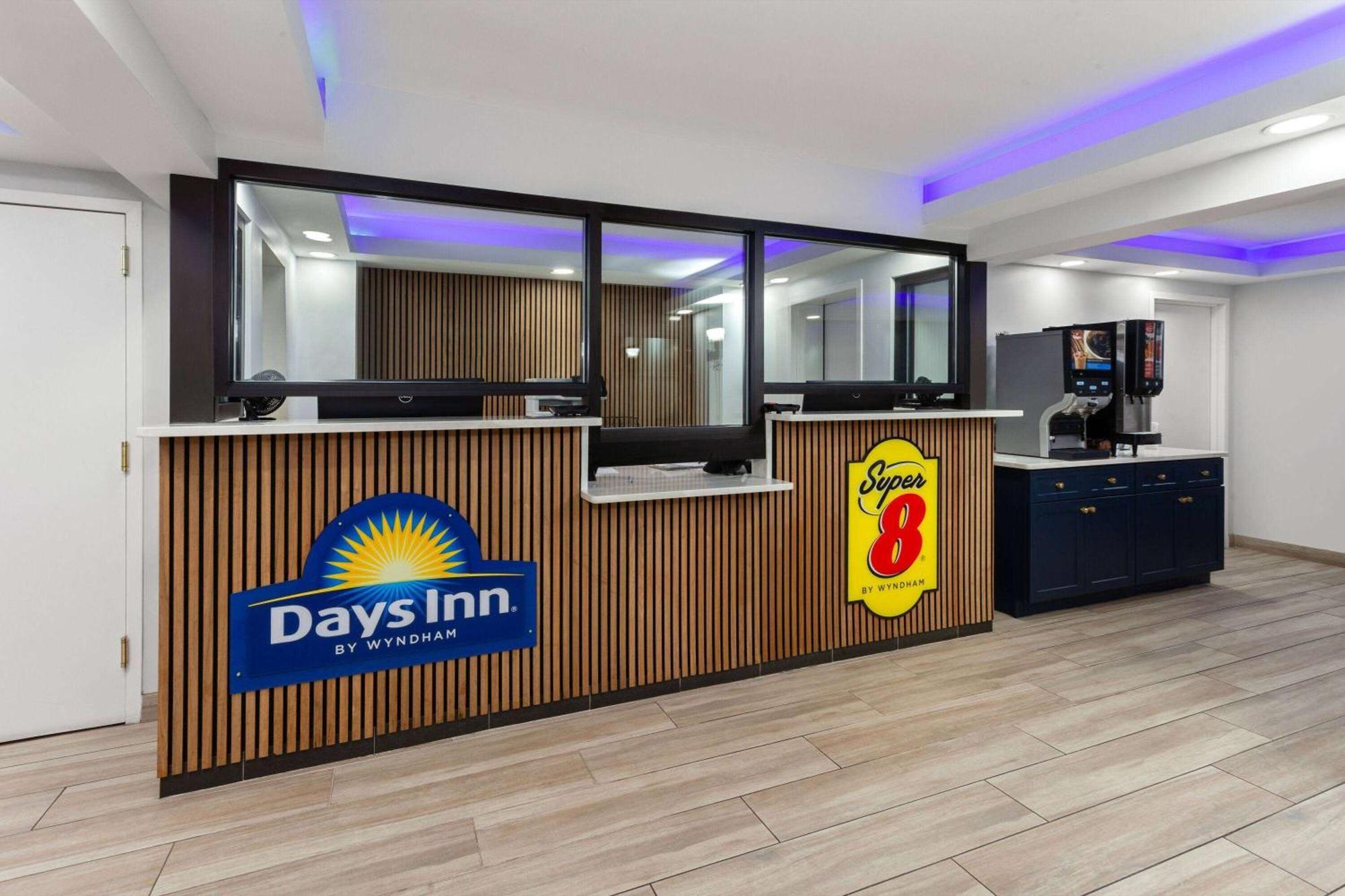 Super 8 By Wyndham Baltimore Northwest Windsor Mill Dış mekan fotoğraf